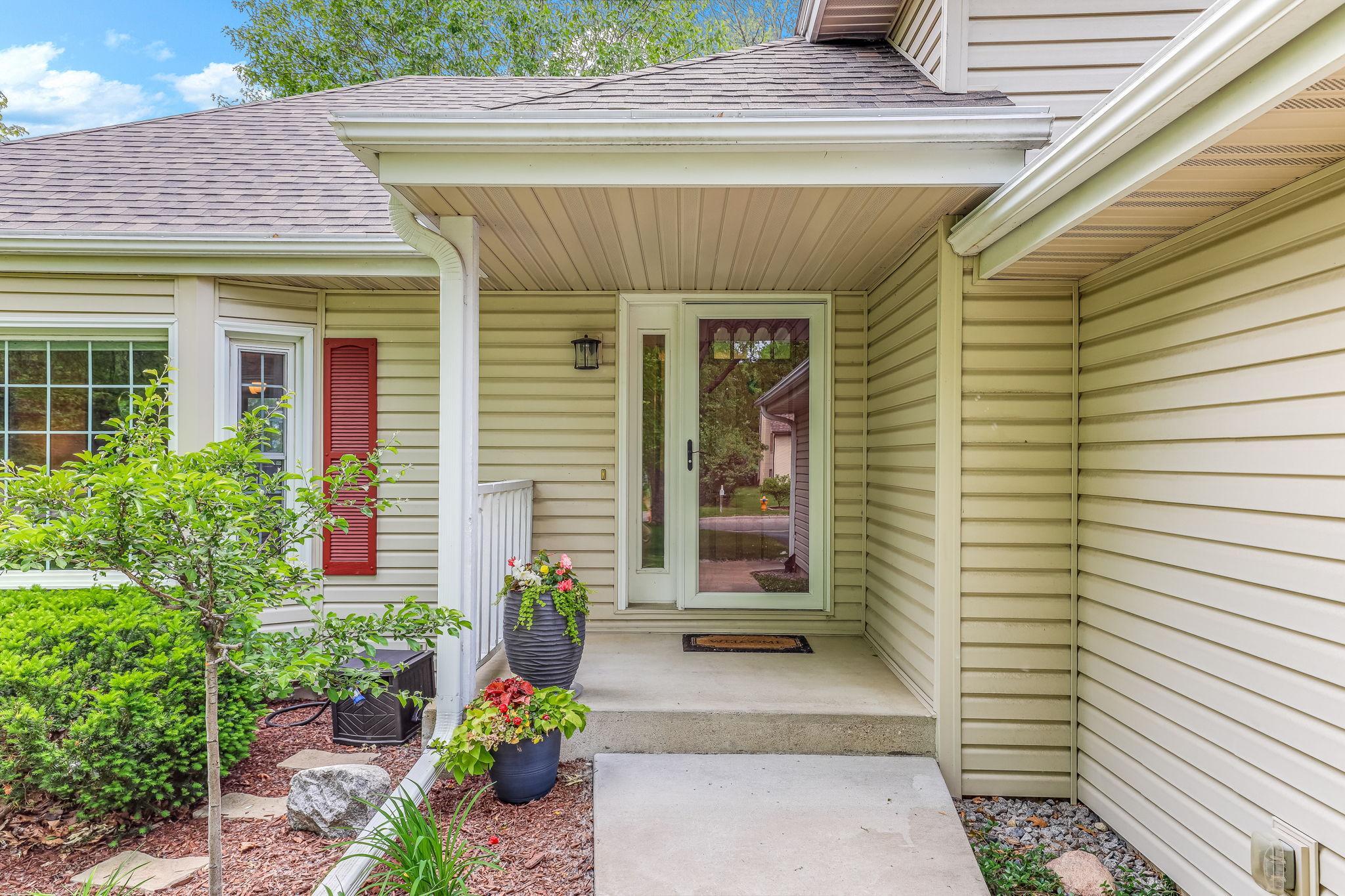 205 Forestview Lane N