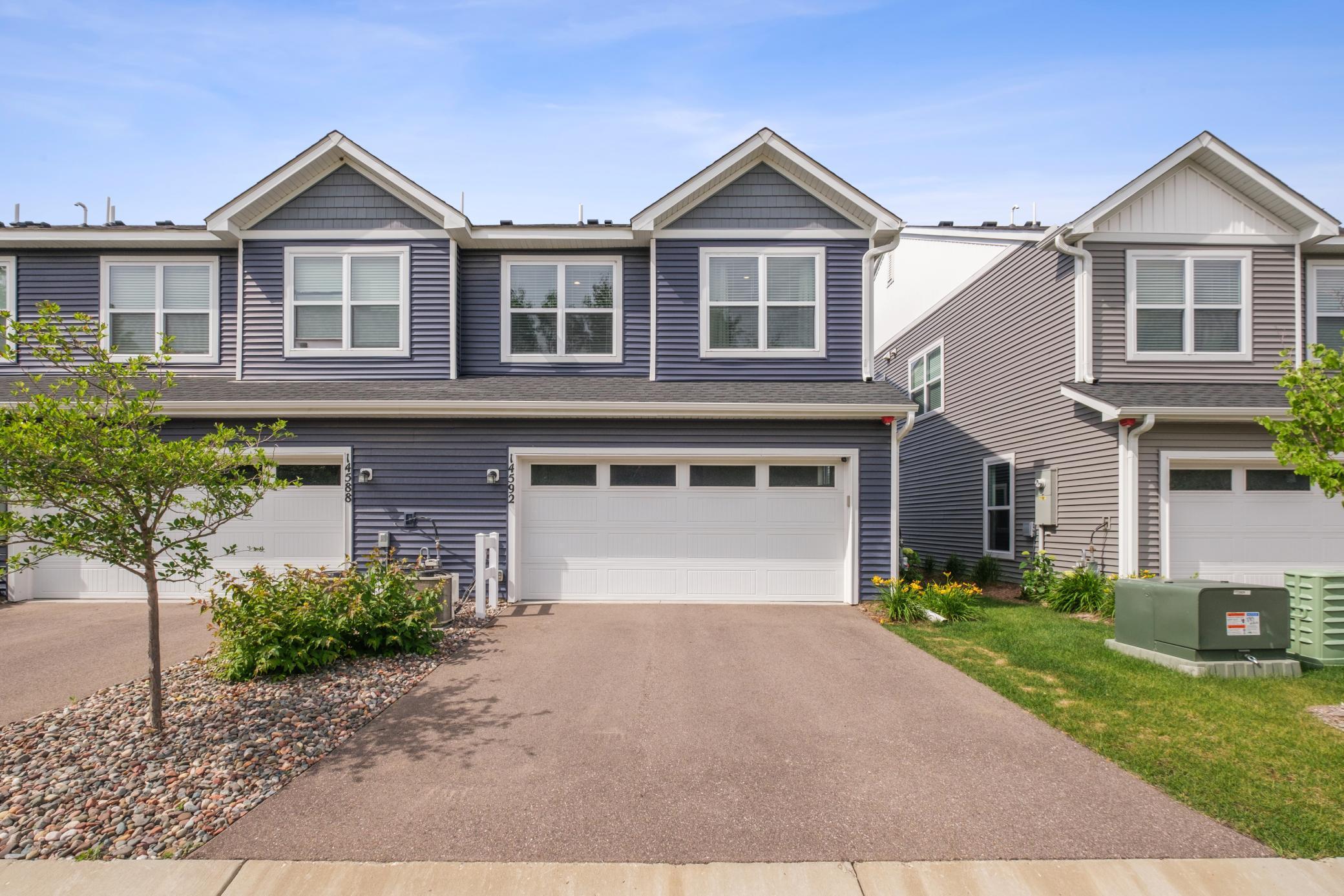 14592 Twin Lakes Circle