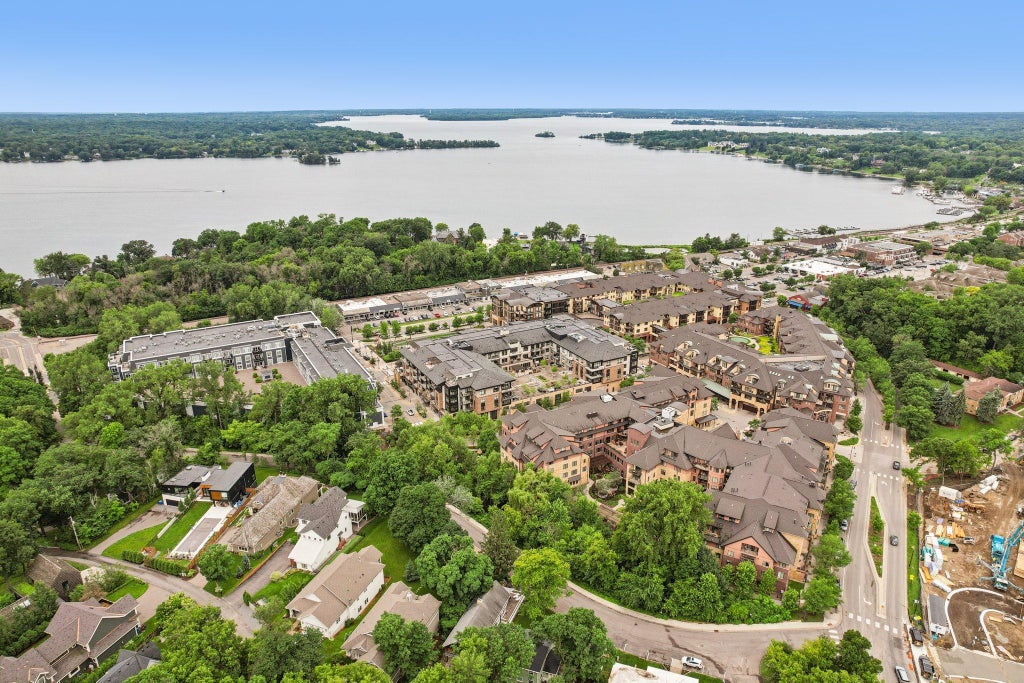 Photo of 875 Lake Street N #212, Wayzata, MN 55391 (MLS # 7112833)