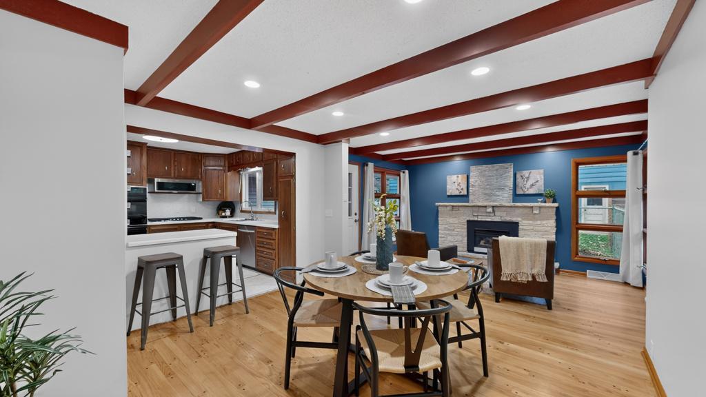 1303 15th Street NE