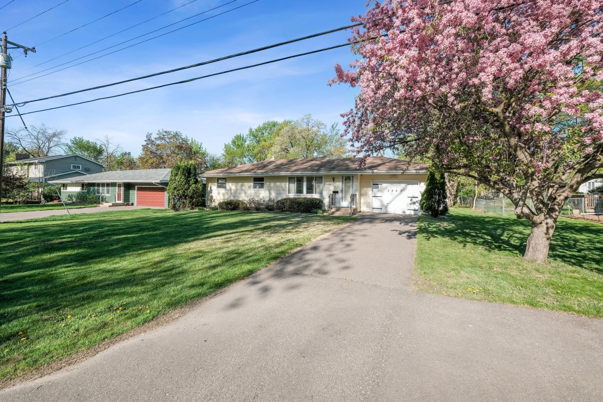 3863 E County Line Road N