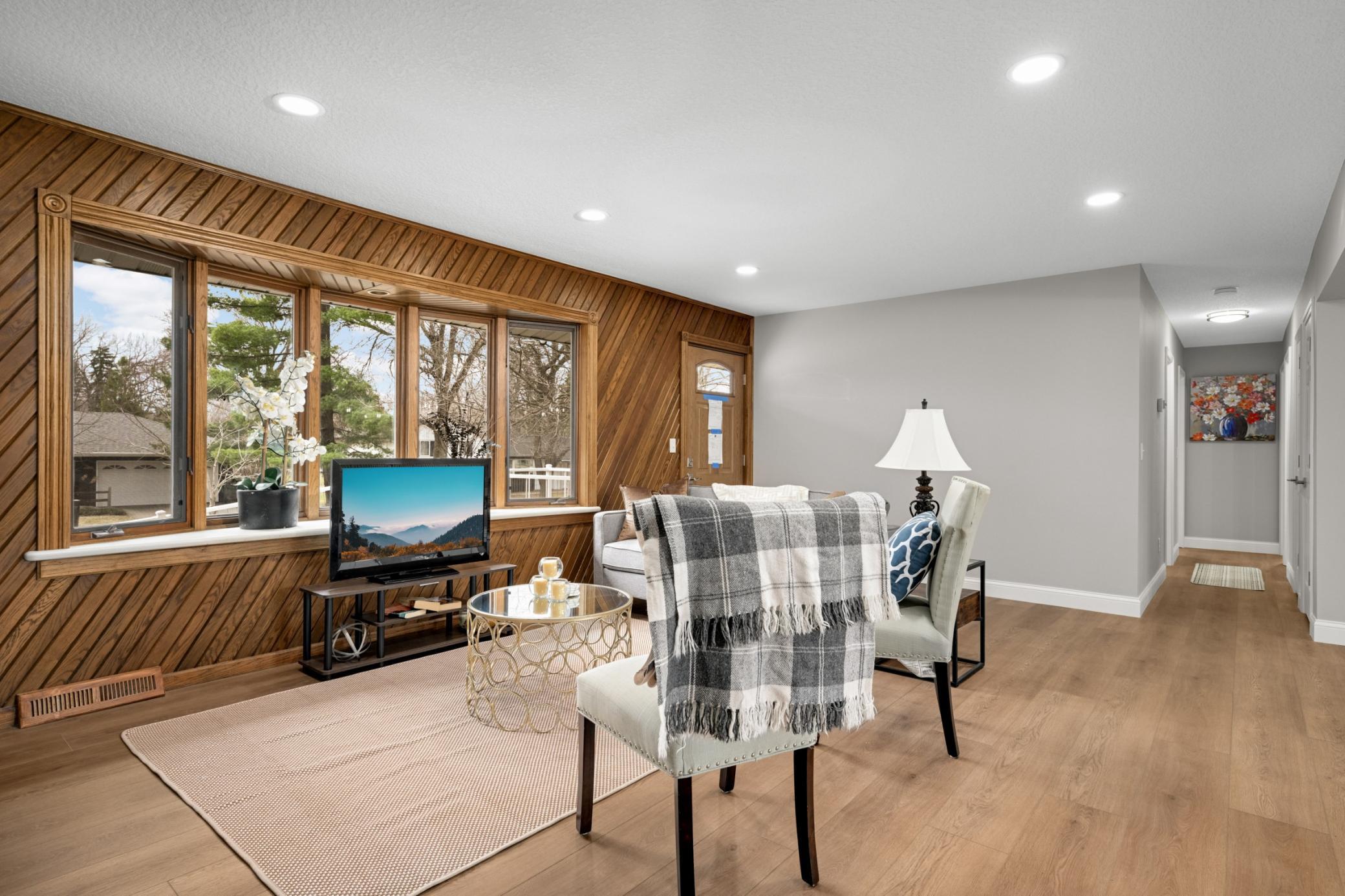 11004 Oak Knoll Terrace N