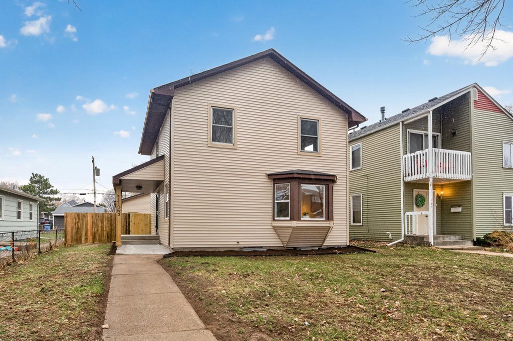 Photo of 1123 James Avenue N, Minneapolis, MN 55411 (MLS # 7053641)