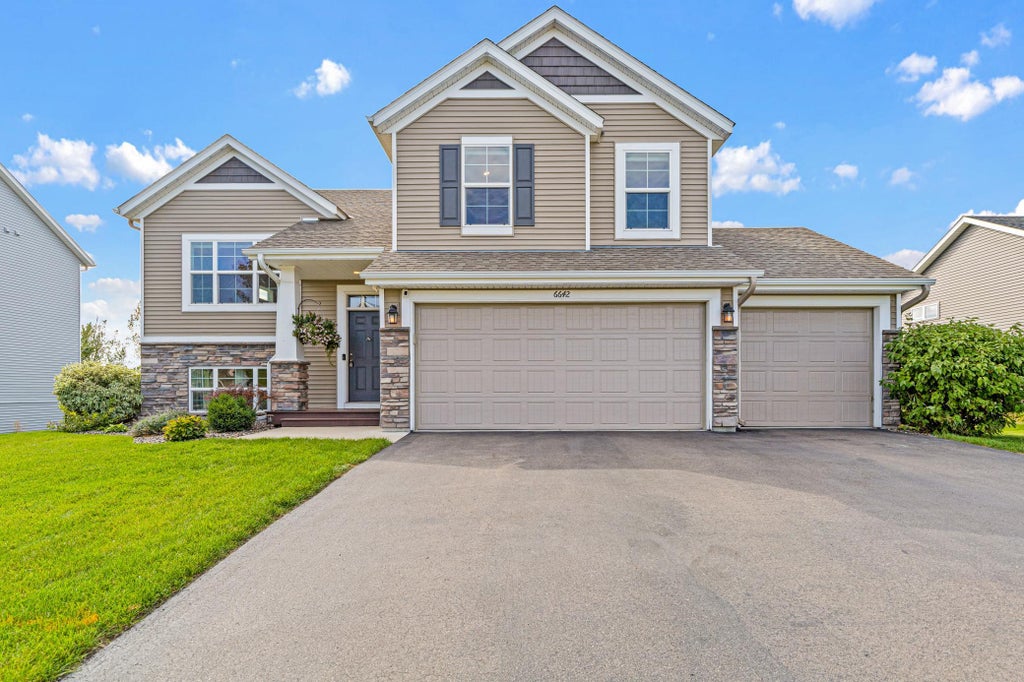 Photo of 6642 96th Street S, Cottage Grove, MN 55016 (MLS # 7153953)