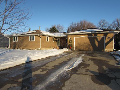 501 S Fairlakes Avenue Fairmont MN 56031