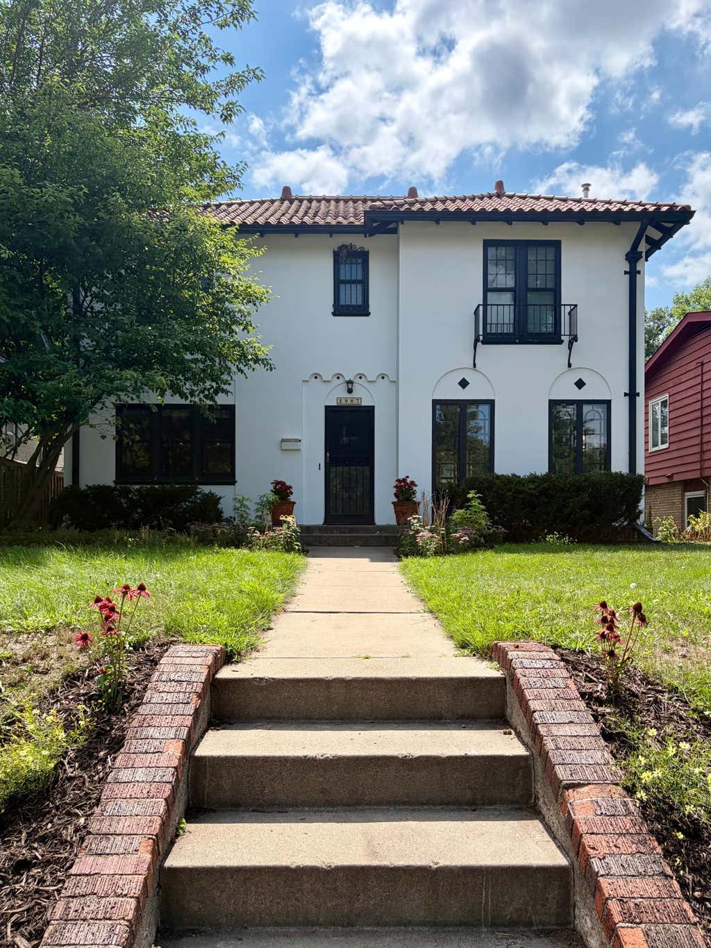 Photo of 2907 E Minnehaha Parkway, Minneapolis, MN 55417 (MLS # 7130323)