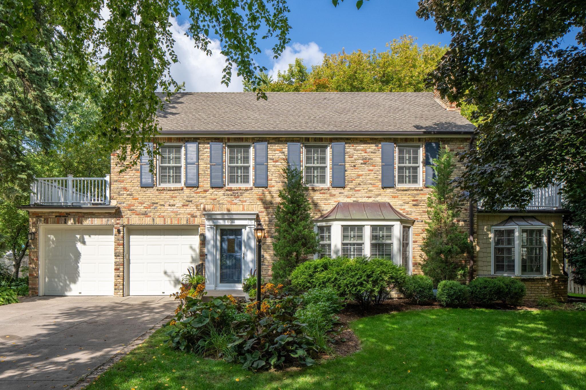 5011 Wooddale Lane