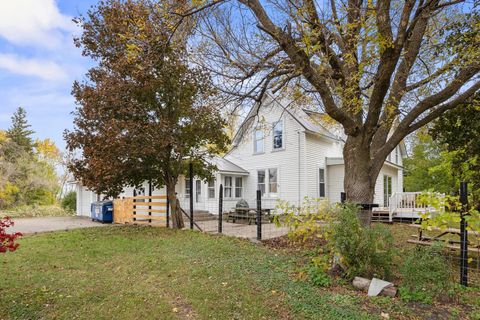 Photo of 15554 130th Street, Hutchinson, MN 55350 (MLS # 6780518) Photo of 15554 130th Street, Hutchinson, MN 55350 (MLS # 6780518)