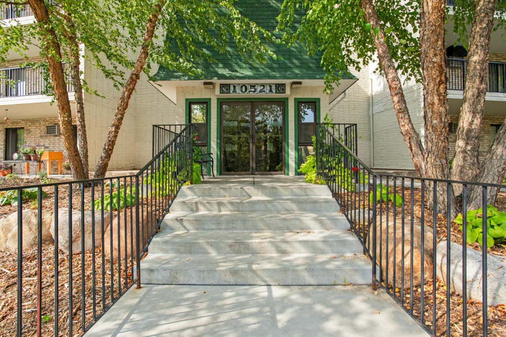 Photo of 10521 Cedar Lake Road #519, Minnetonka, MN 55305 (MLS # 7116942)
