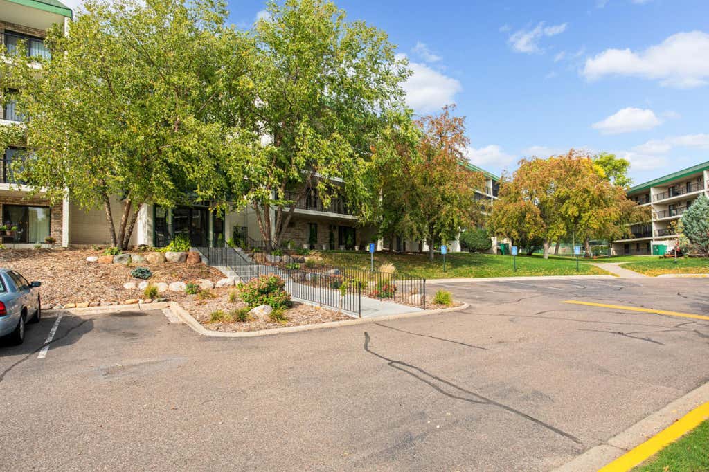 Photo of 10521 Cedar Lake Road #519, Minnetonka, MN 55305 (MLS # 7116942)