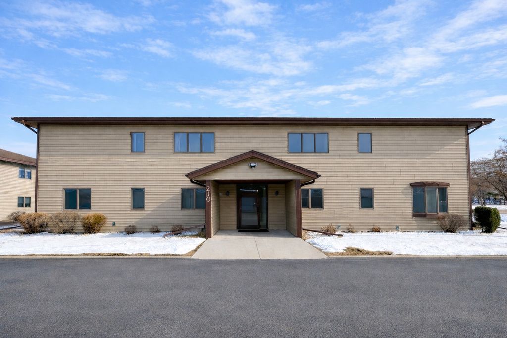 Photo of 210 Sargent Drive #103, Red Wing, MN 55066 (MLS # 7012050)