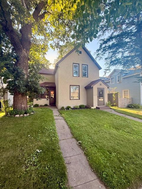 507 2nd Street NE - Photo 2