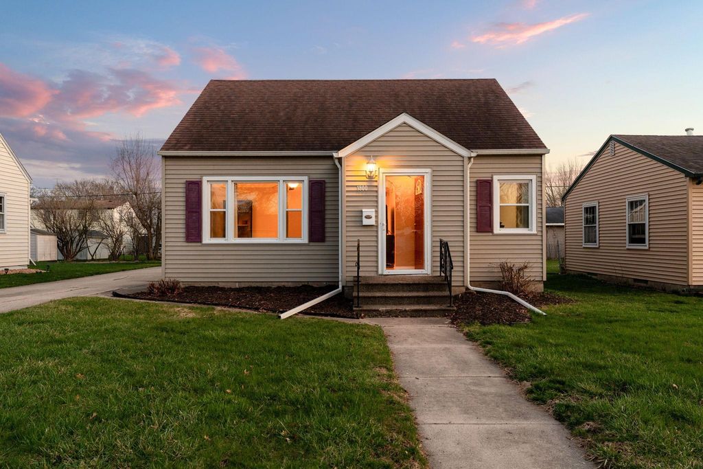 Photo of 1800 2nd Avenue SE, Austin, MN 55912 (MLS # 7056339)