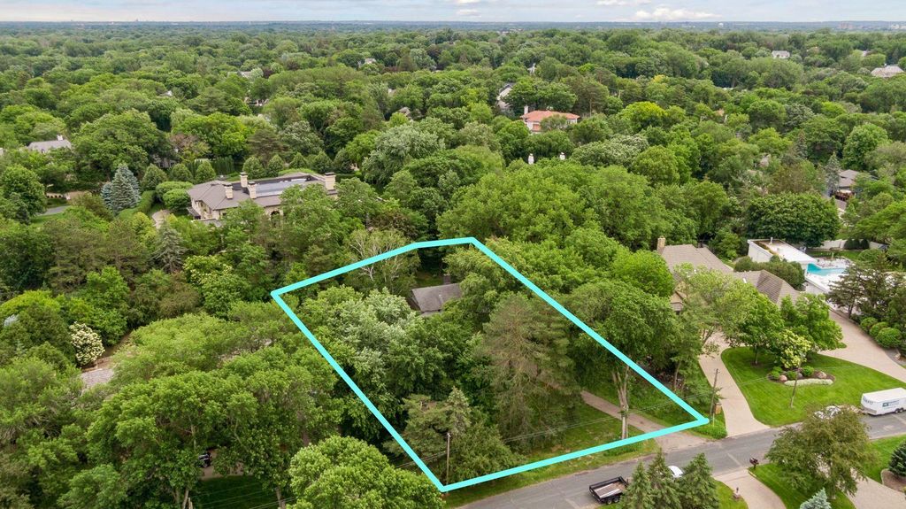 Photo of 4909 Rolling Green Parkway, Edina, MN 55436 (MLS # 7036184)