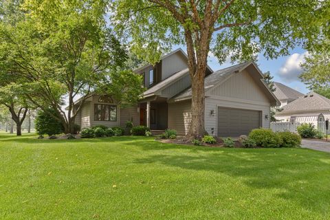 Photo of 24 Greenhaven Bay, Faribault, MN 55021 (MLS # 6748362)