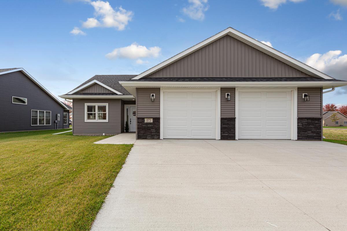 873 Escalade Lane SE