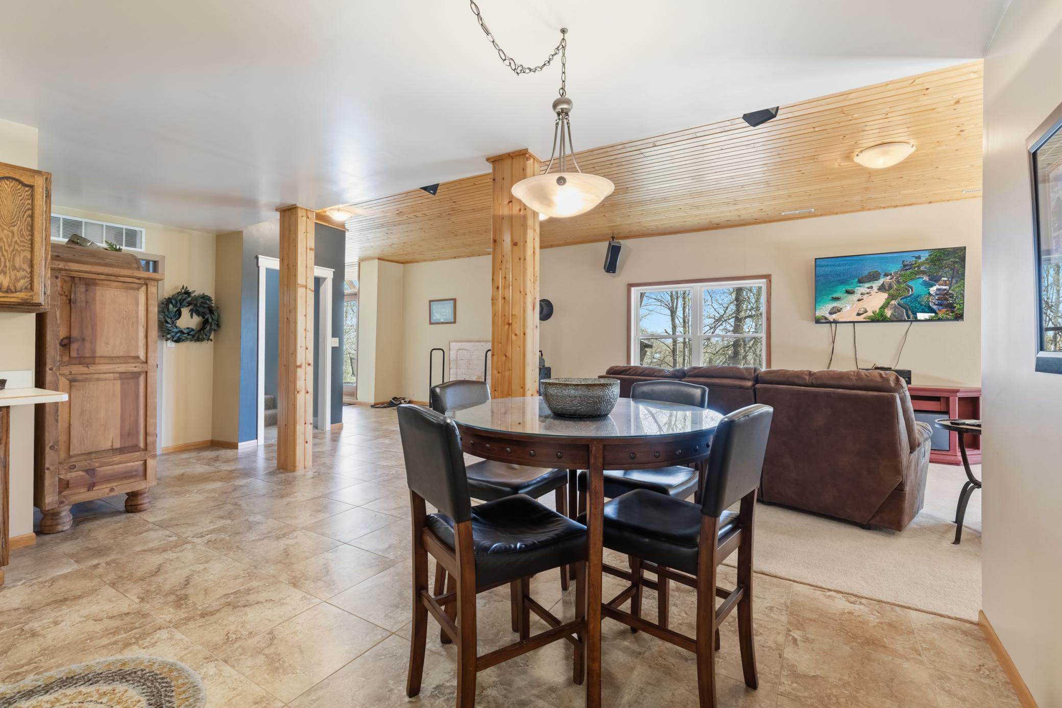 Rochester, Minnesota, 55902, United States, 5 Bedrooms Bedrooms, ,4 BathroomsBathrooms,Residential,Active,2051987