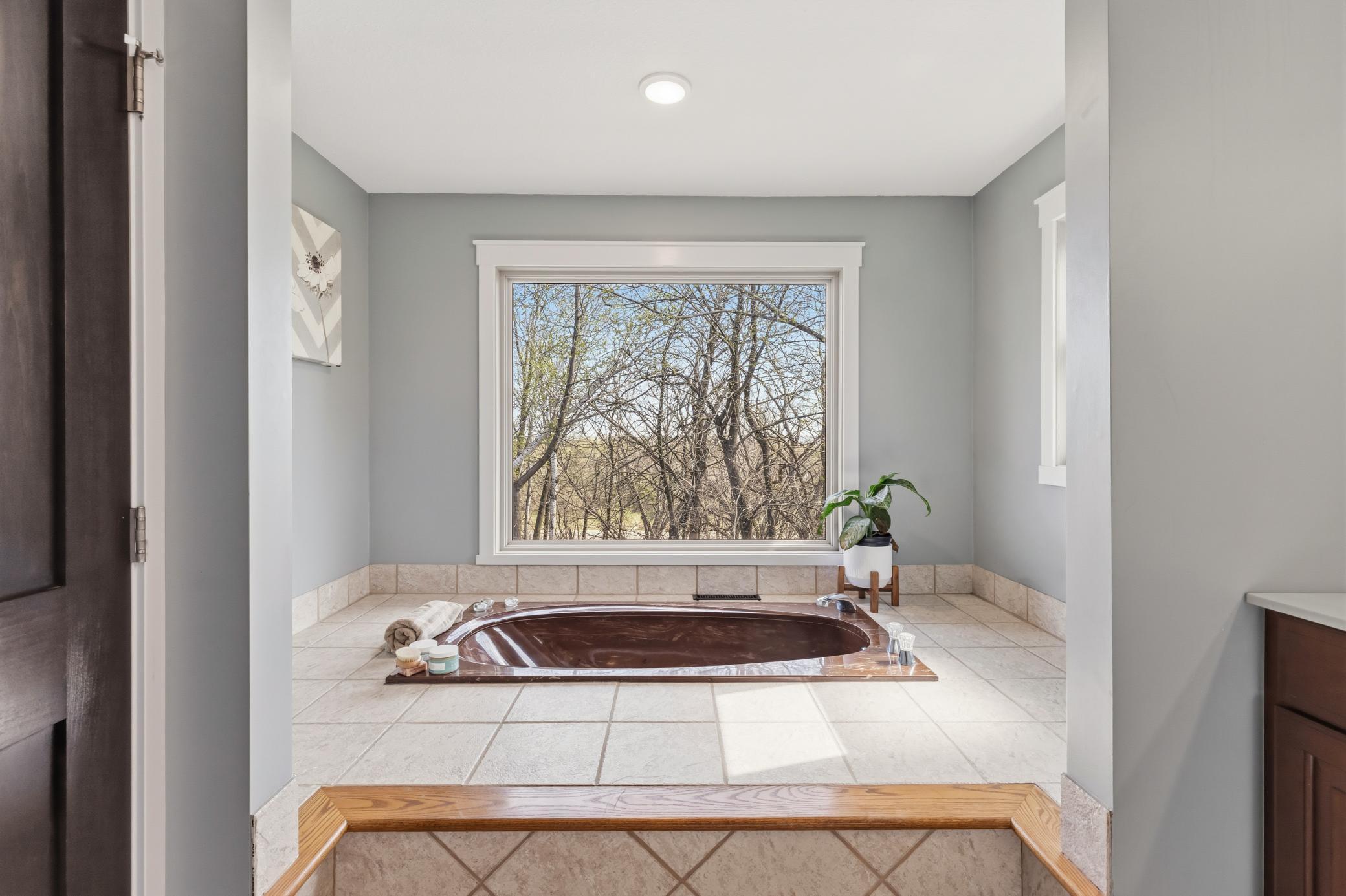 Rochester, Minnesota, 55902, United States, 5 Bedrooms Bedrooms, ,4 BathroomsBathrooms,Residential,Active,2051987