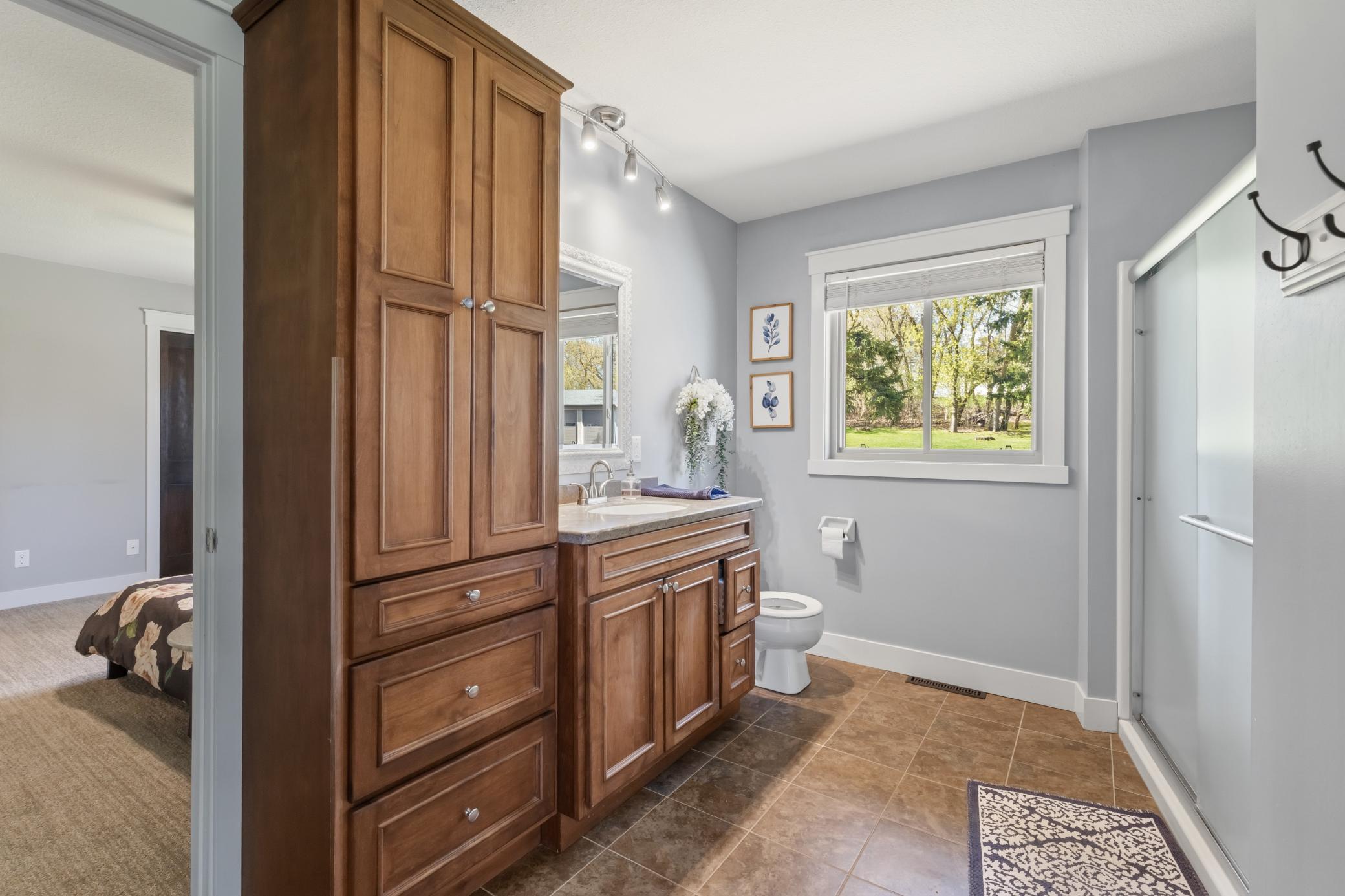 Rochester, Minnesota, 55902, United States, 5 Bedrooms Bedrooms, ,4 BathroomsBathrooms,Residential,Active,2051987