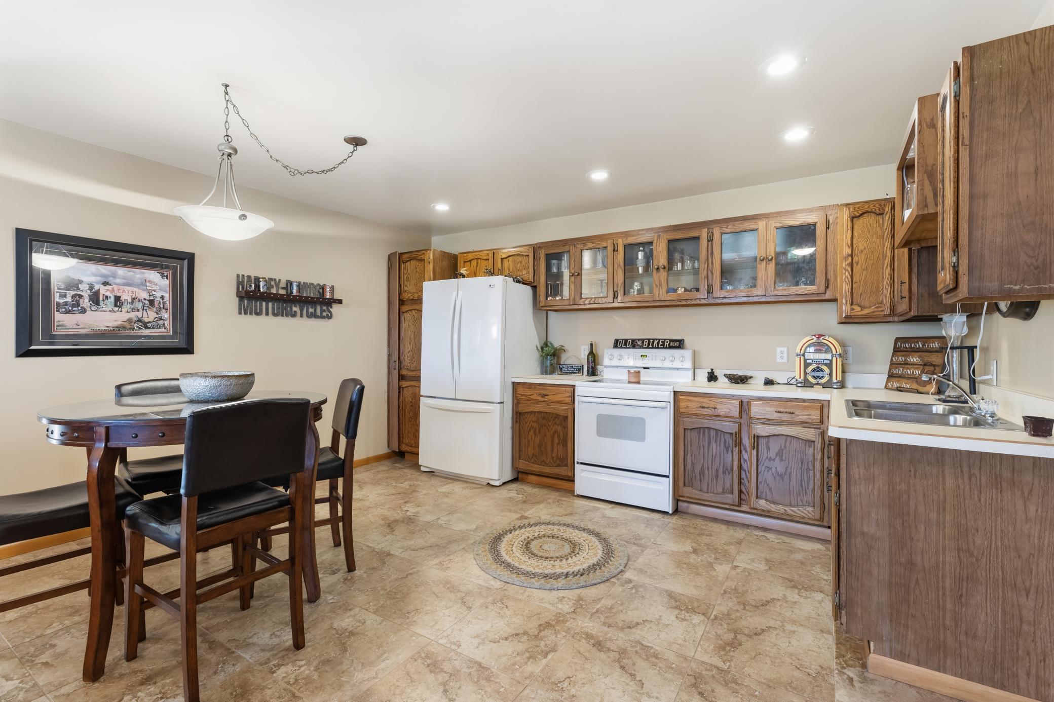 Rochester, Minnesota, 55902, United States, 5 Bedrooms Bedrooms, ,4 BathroomsBathrooms,Residential,Active,2051987
