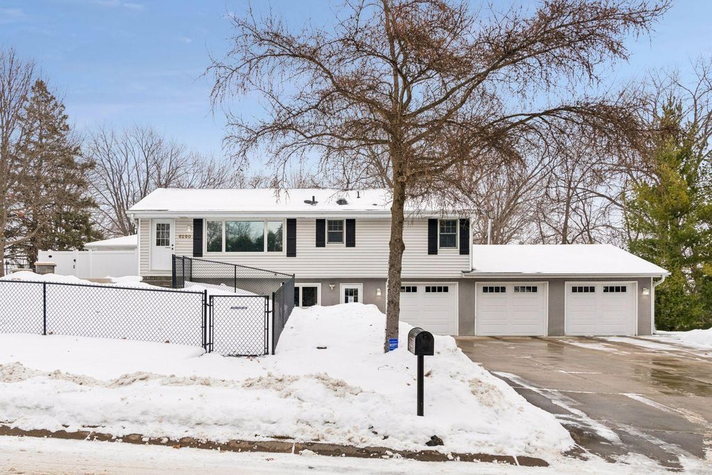 Photo of 6290 Yucca Lane N, Maple Grove, MN 55311 (MLS # 7011086)