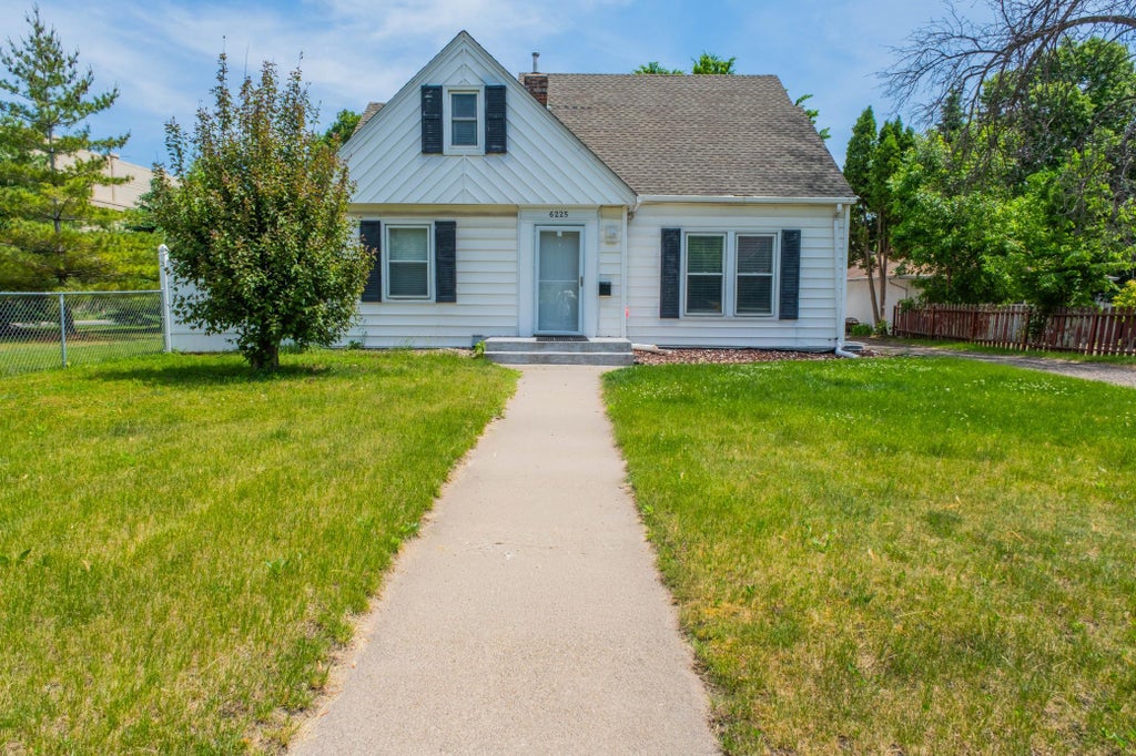 Photo of 6225 Pillsbury Avenue S, Richfield, MN 55423 (MLS # 7082686)