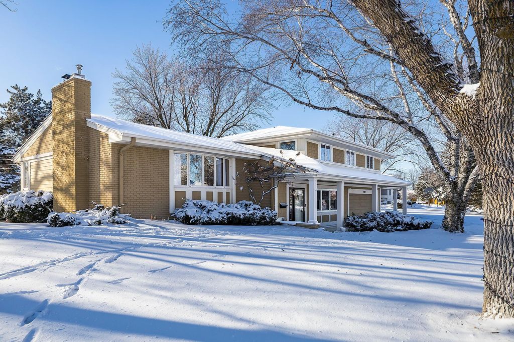 Photo of 4909 Poppy Lane, Edina, MN 55435 (MLS # 6822916)