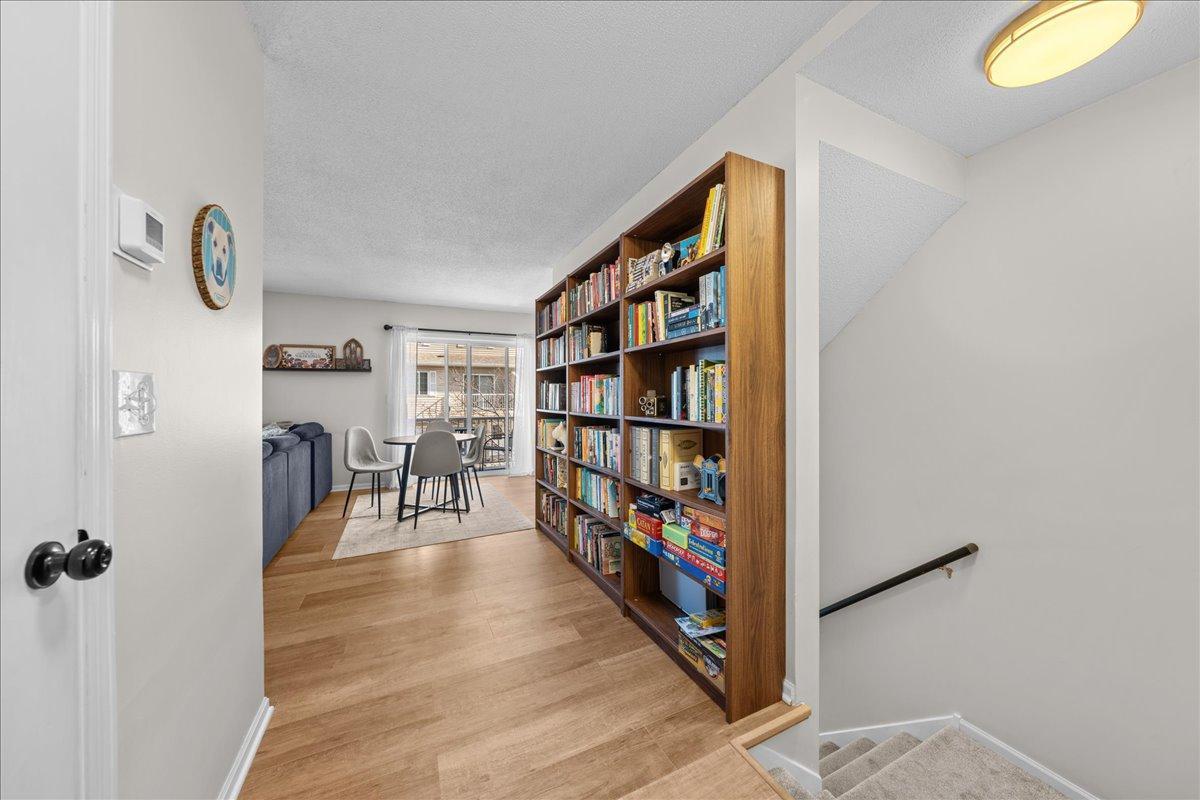 1579 County Road D E K