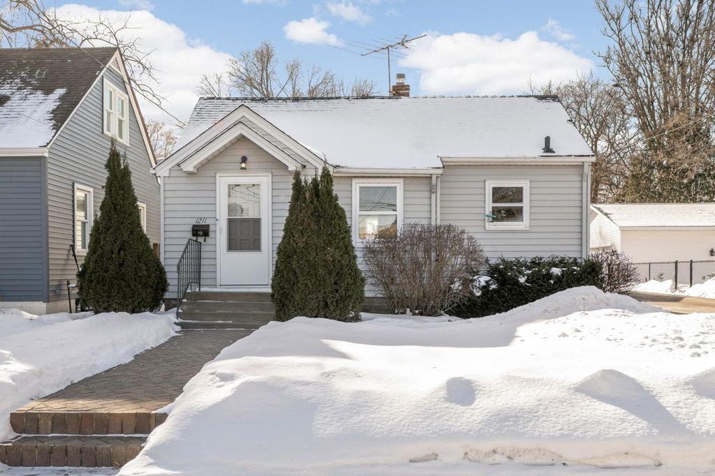 Photo of 1211 Dwane Street, South Saint Paul, MN 55075 (MLS # 7011445)