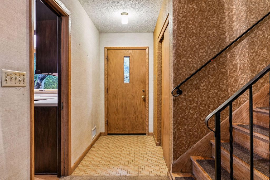Photo of 2938 Oak Lea Drive, Minnetonka, MN 55391 (MLS # 7095829)