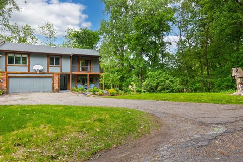 6140 Chaska Road Shorewood MN 55331