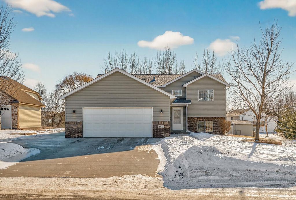 Photo of 5512 Kalenda Drive NE, Albertville, MN 55301 (MLS # 7004880)