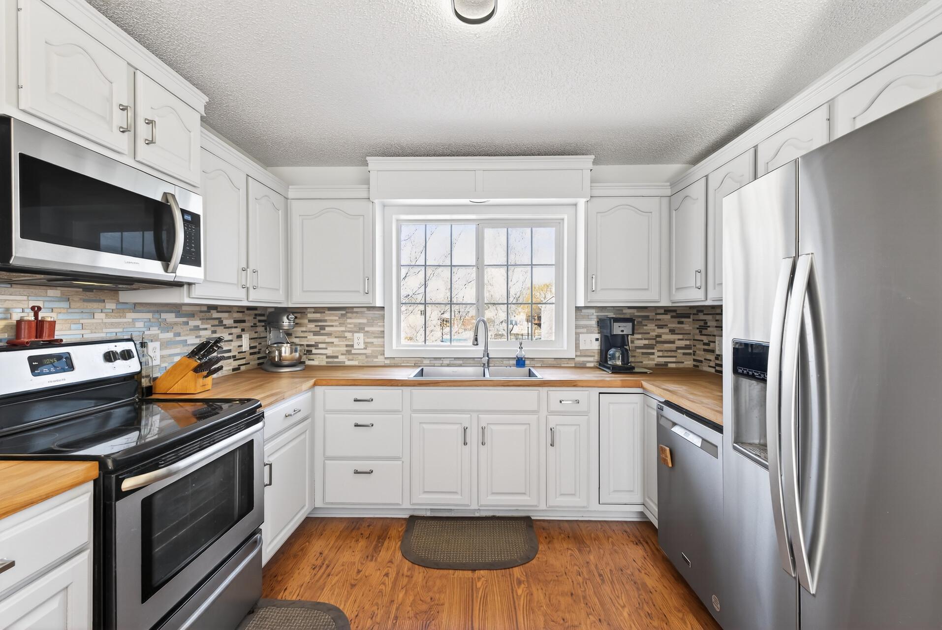 5512 Kalenda Drive NE