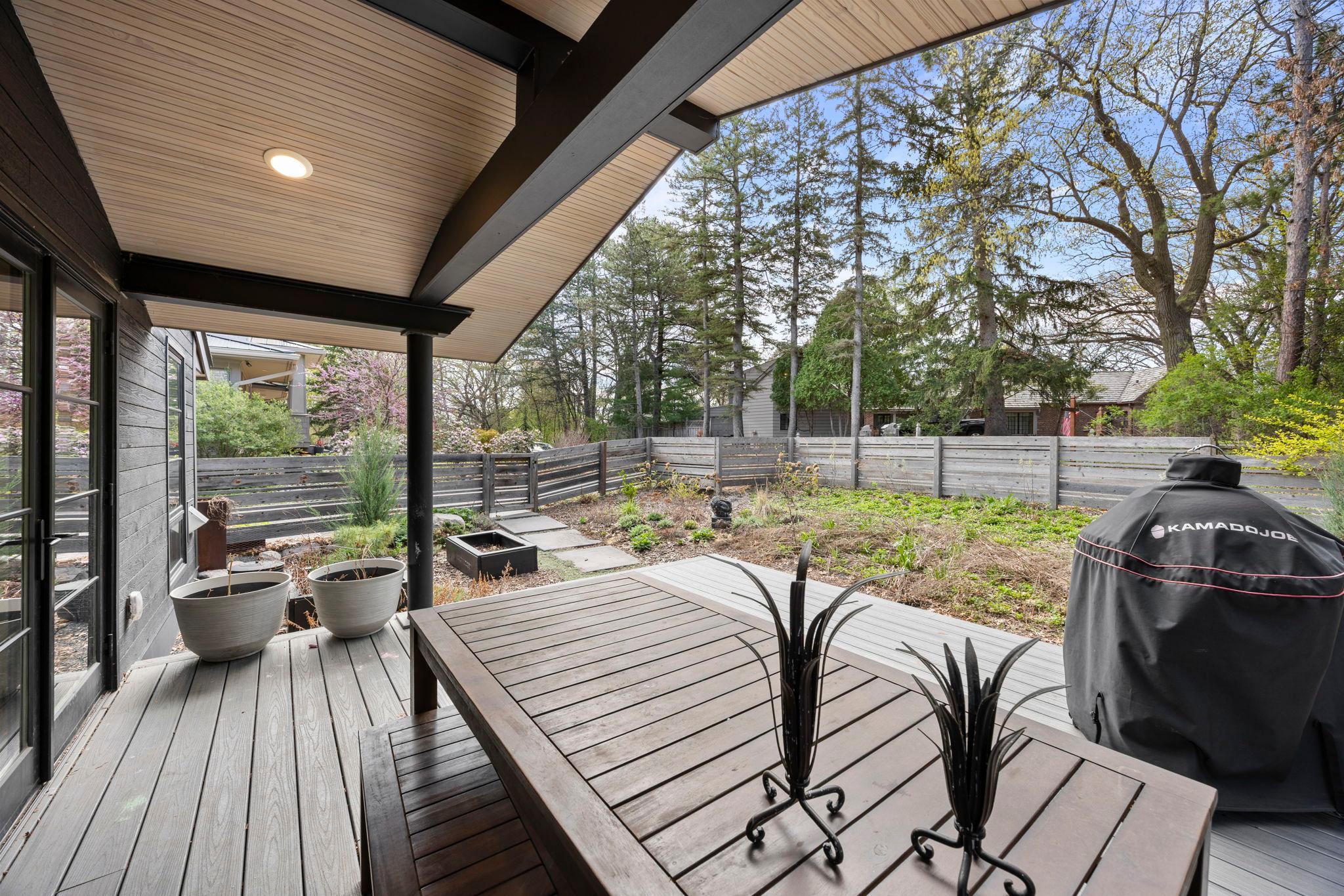 4216 Poplar Drive