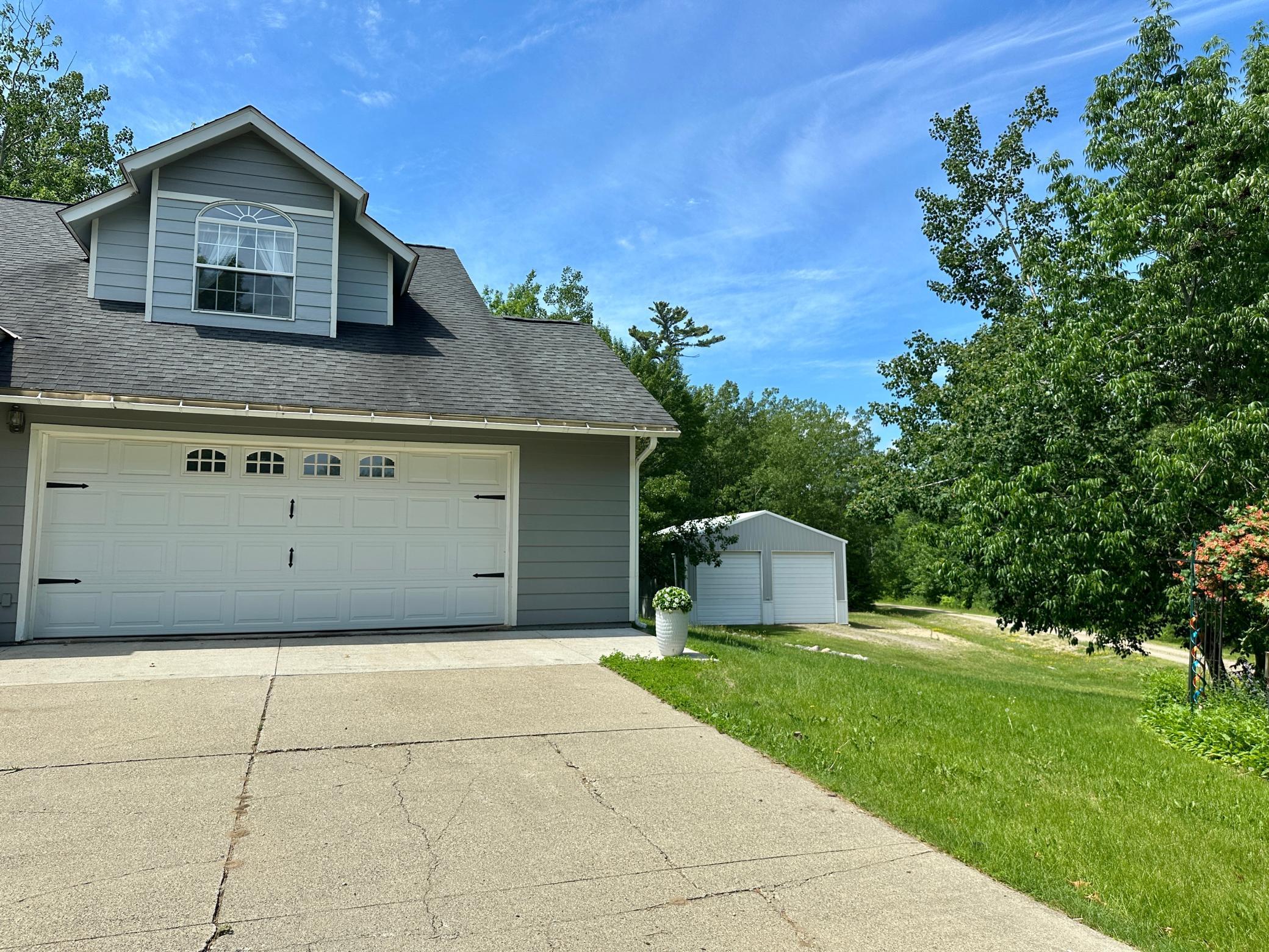 7495 Hillsdale Loop NW