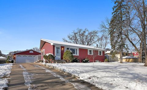 9830 6th Street NE Blaine MN 55434