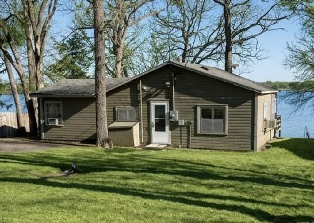 Photo of 4865 102nd Avenue, Clear Lake, MN 55319 (MLS # 7035741)