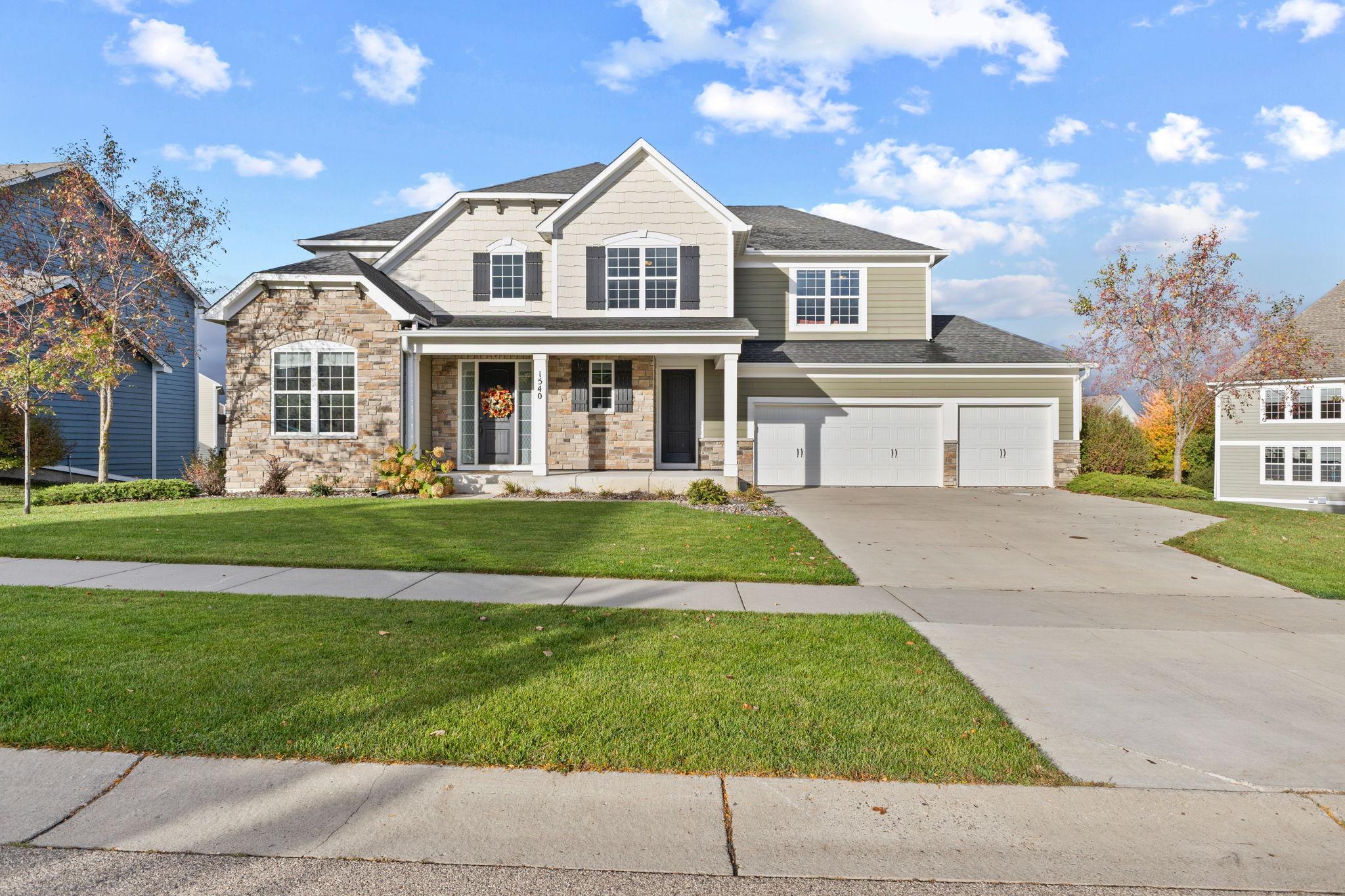 1540 Deephaven Drive