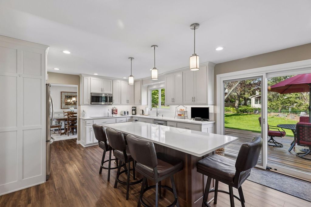 Photo of 1847 Faro Lane, Mendota Heights, MN 55118 (MLS # 7059597)