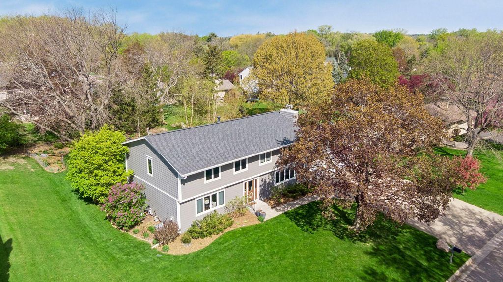 Photo of 1847 Faro Lane, Mendota Heights, MN 55118 (MLS # 7059597)