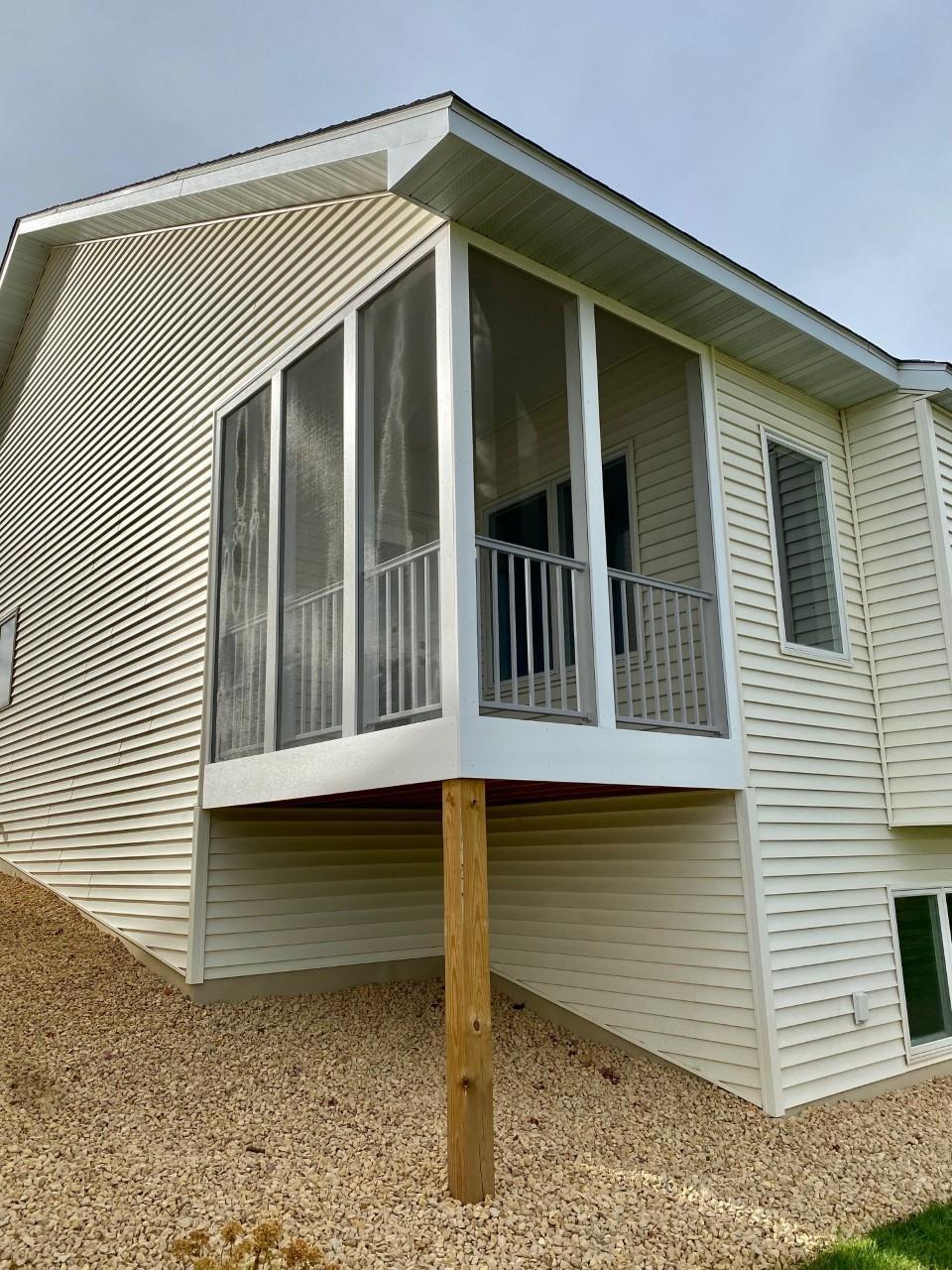 1072 36th Street W
