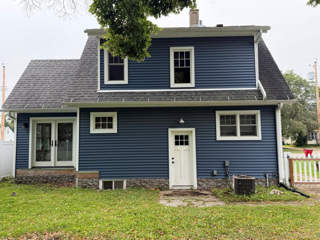Photo of 818 9th Avenue SE, Rochester, MN 55904 (MLS # 7121593)