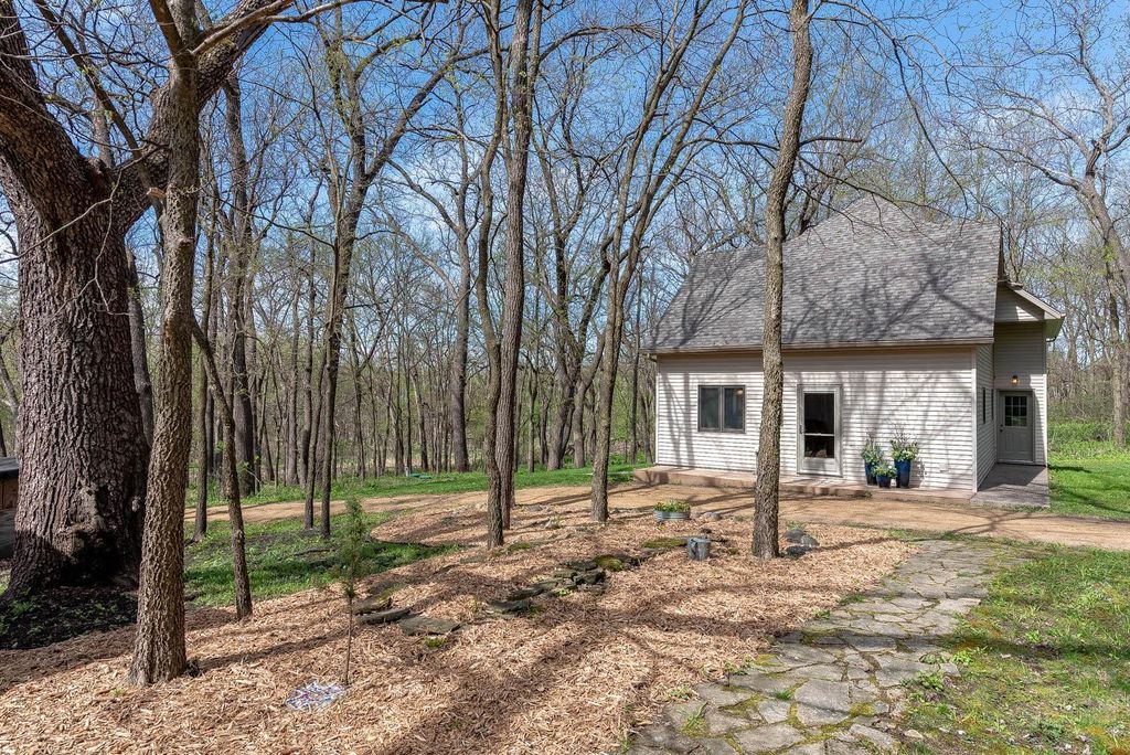 Photo of 42635 Judson Bottom Road, North Mankato, MN 56003 (MLS # 7065223)