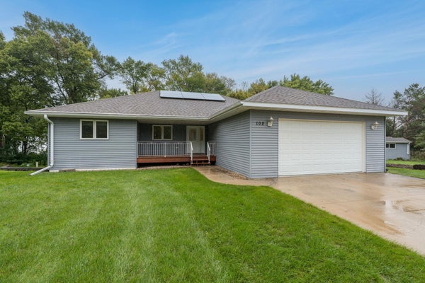 102 LORAINE DR, LAKE CRYSTAL, MN 56055 - Image b69af21dafbcbd05c0fe356e2e090839/2364432266