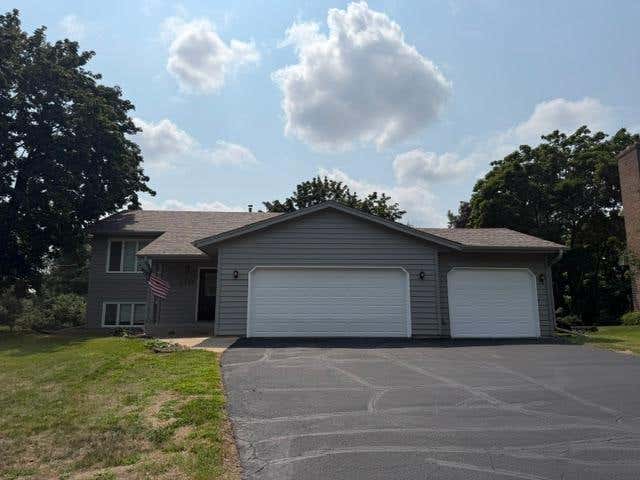 Photo of 1213 W 158th Street, Burnsville, MN 55306 (MLS # 7126378)