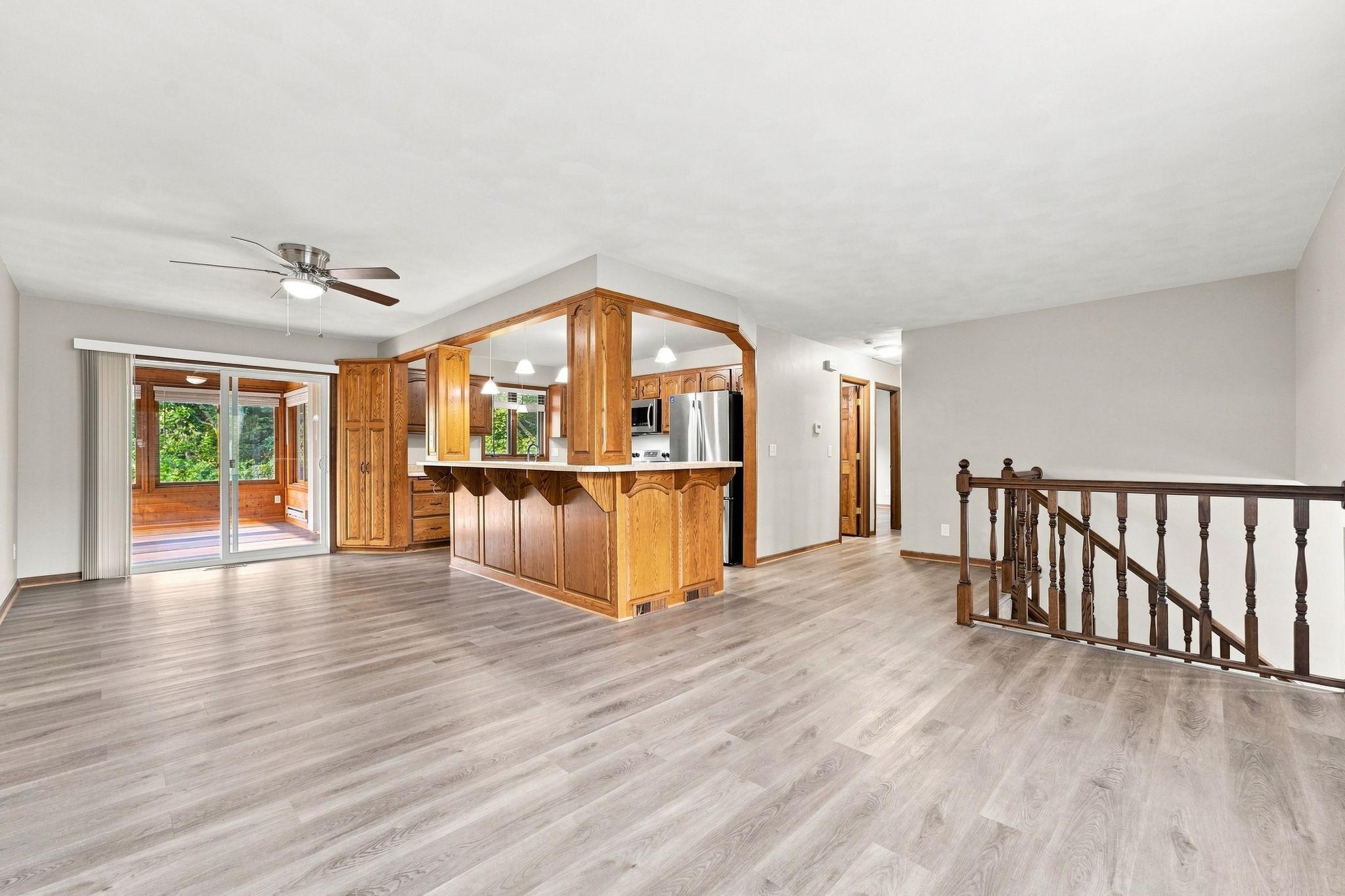1213 W 158th Street