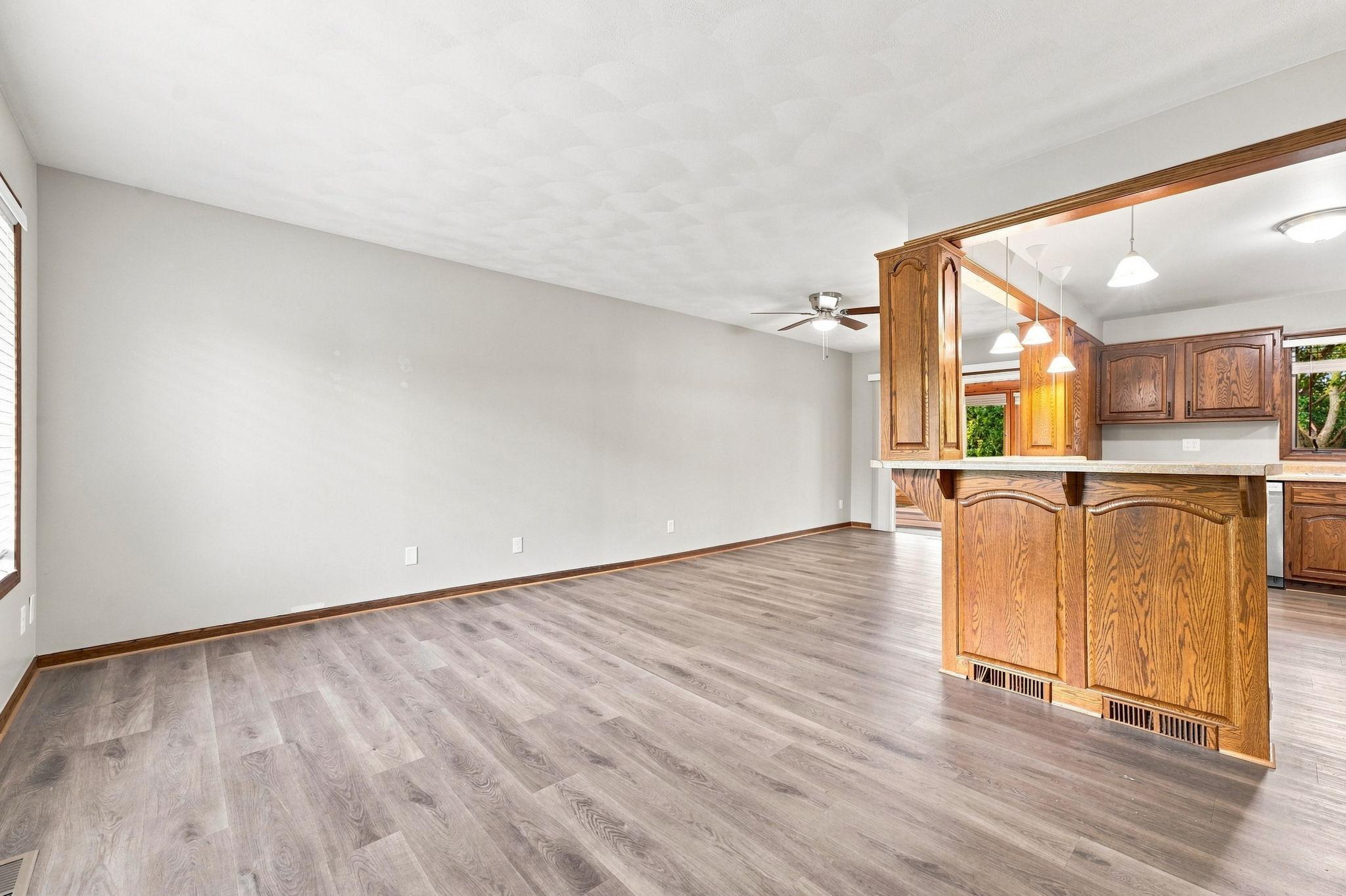 1213 W 158th Street
