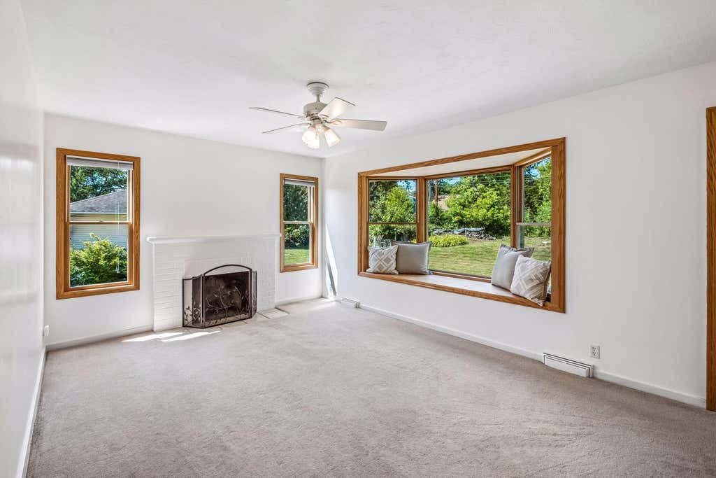 Photo of 5629 N Glen Moor Road, Minnetonka, MN 55345 (MLS # 7119129)