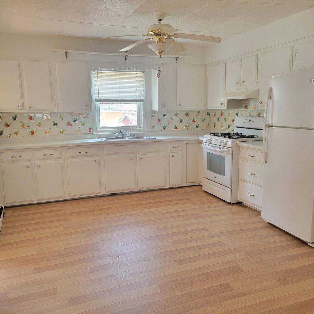 Photo of 120 4th Avenue NE, Waseca, MN 56093 (MLS # 7046582)