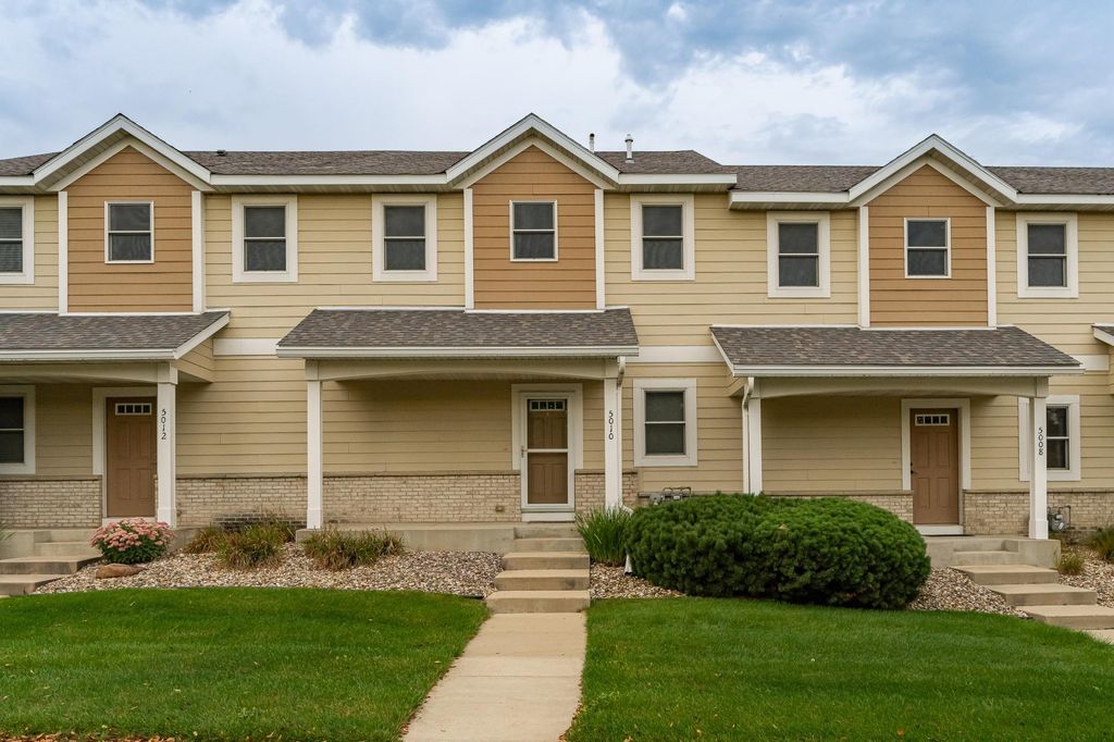 Photo of 5010 Harvest Lake Drive NW, Rochester, MN 55901 (MLS # 7030825)